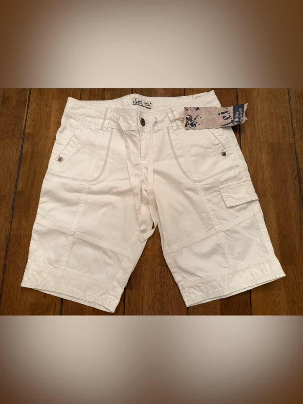 NWT L.E.I. Ashley Trouble "Grace" Cargo Shorts White Size 9 Y2K Vintage